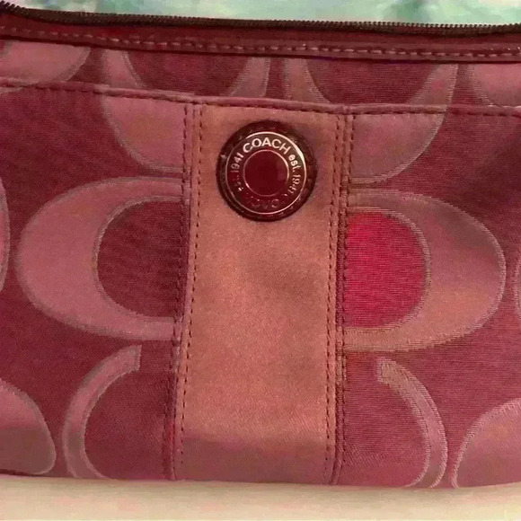 Coach Fuschia Signature Logo Wristlet - Picture 7 of 14